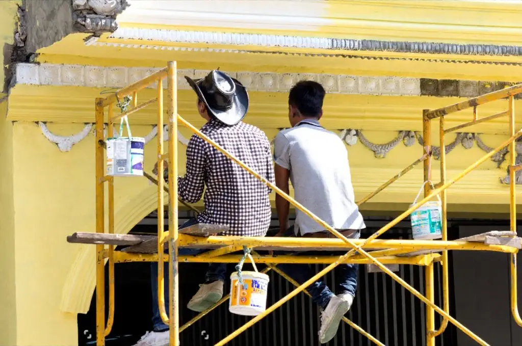 Hiring Based Only on the Lowest Price